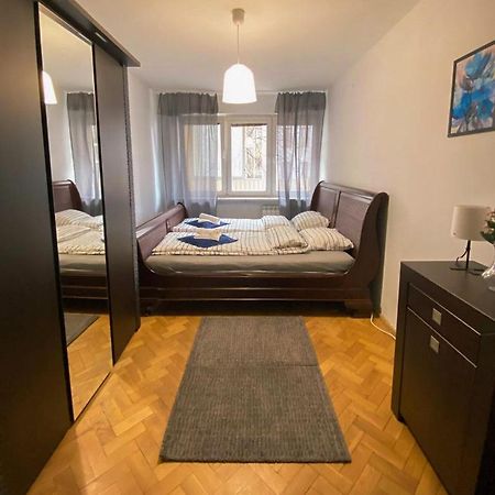 Twarda 66 Pokoje W Centrum Warszawy Varsó Kültér fotó