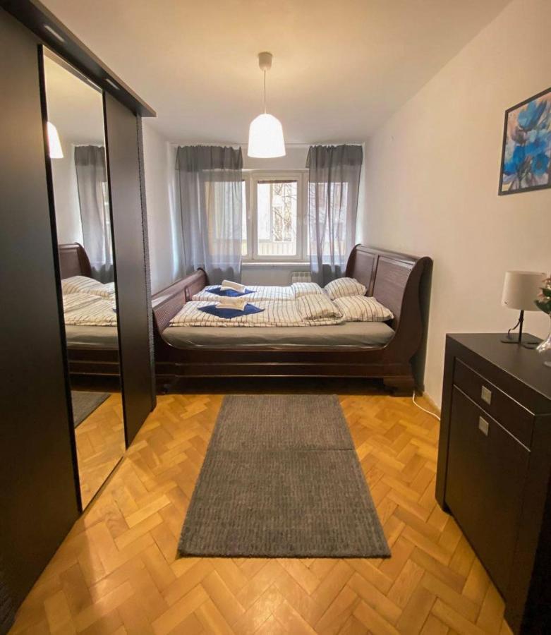 Twarda 66 Pokoje W Centrum Warszawy Varsó Kültér fotó