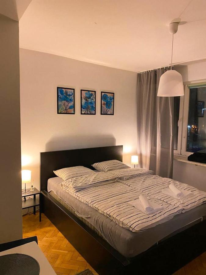 Twarda 66 Pokoje W Centrum Warszawy Varsó Kültér fotó