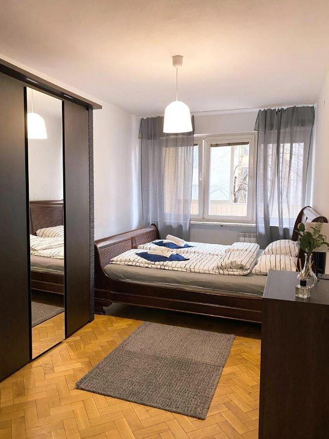 Twarda 66 Pokoje W Centrum Warszawy Varsó Kültér fotó